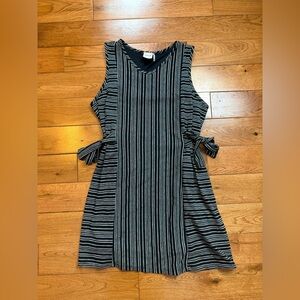 For All Seasons by Paper Cranes Girls Gray/Black Sleeveless Dress